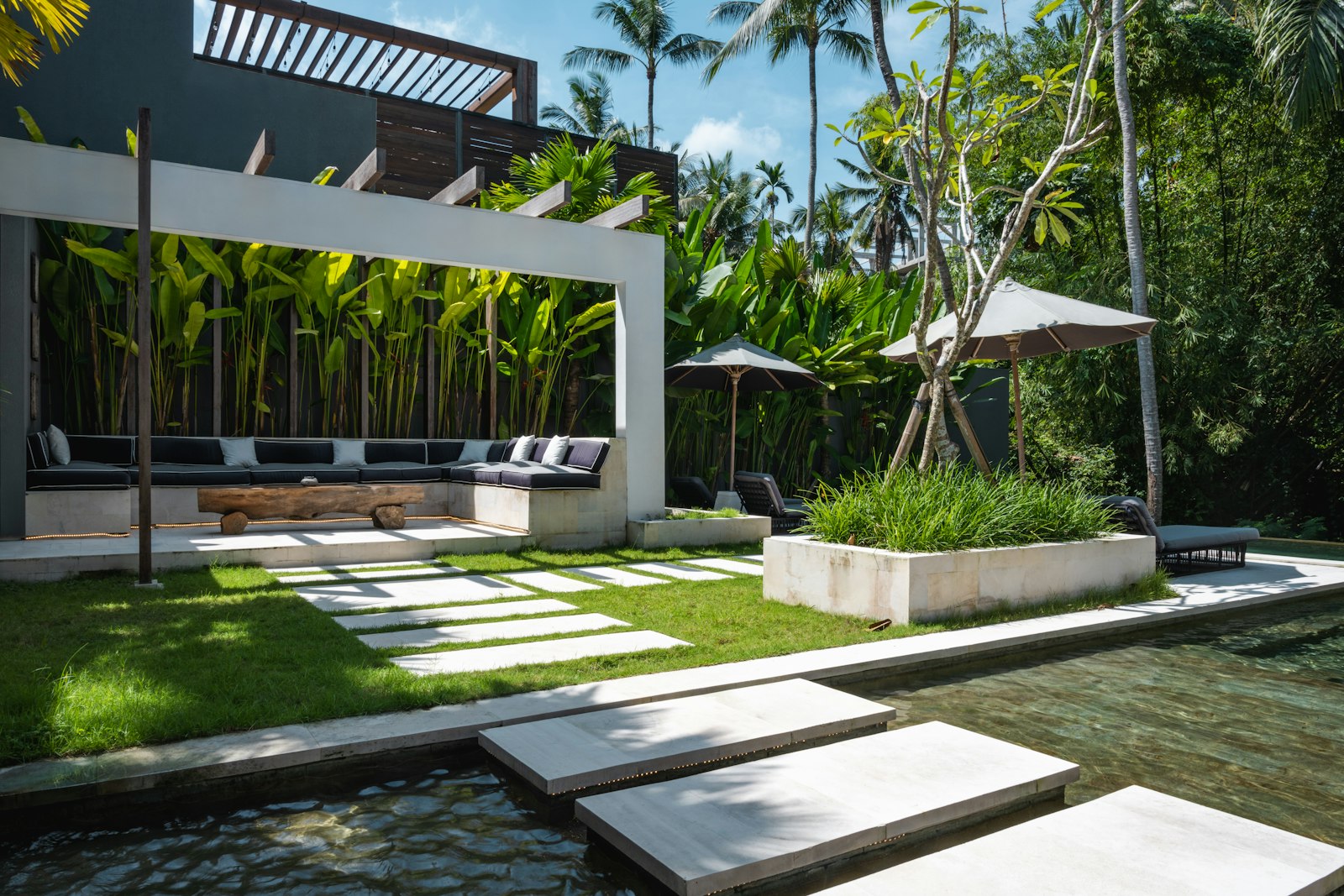 Casa de campo con jardín al sur de Lima